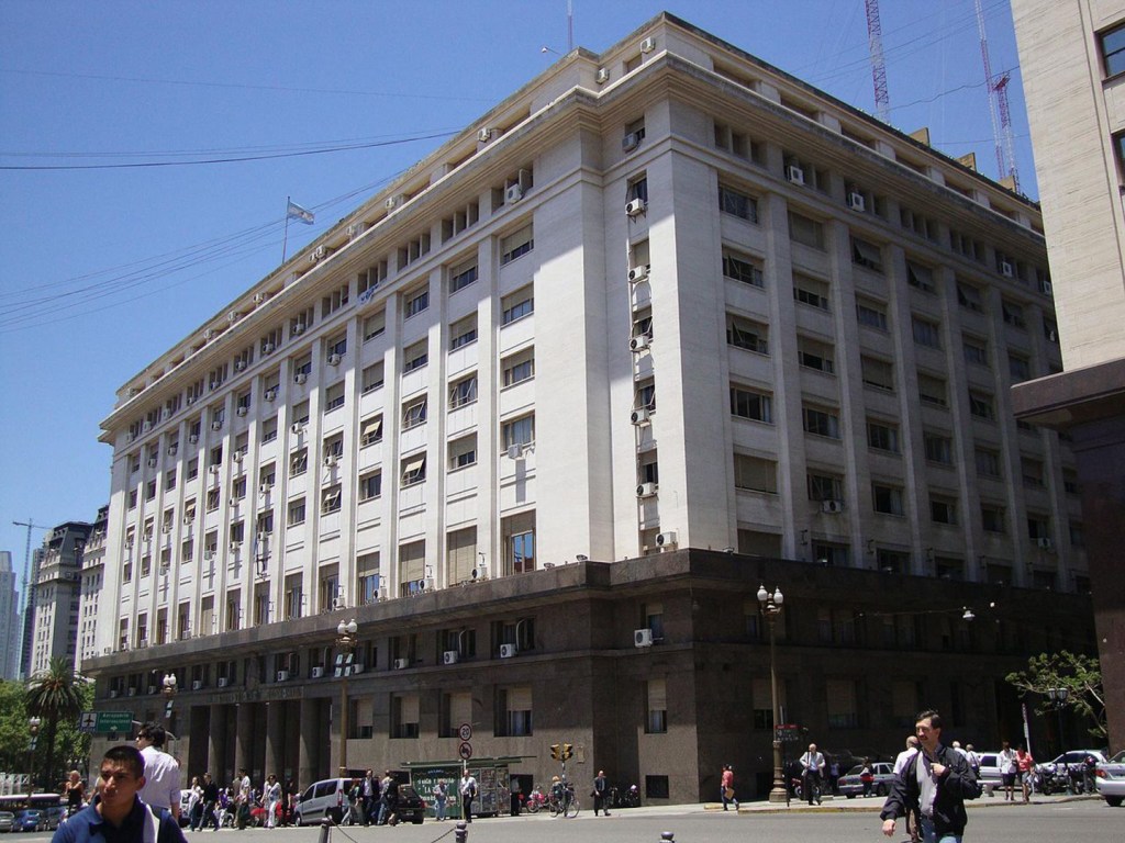 Amenaza de bomba provoca evacuación del Ministerio de&nbsp;Economía