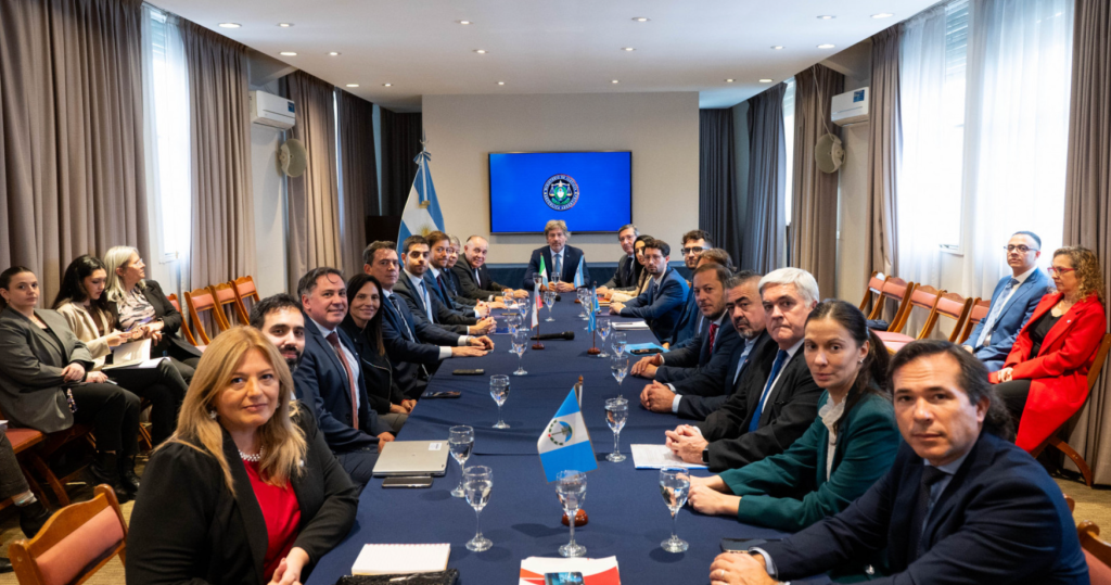 El Gobierno lanzó un programa nacional para fortalecer la lucha contra el tráfico de estupefacientes